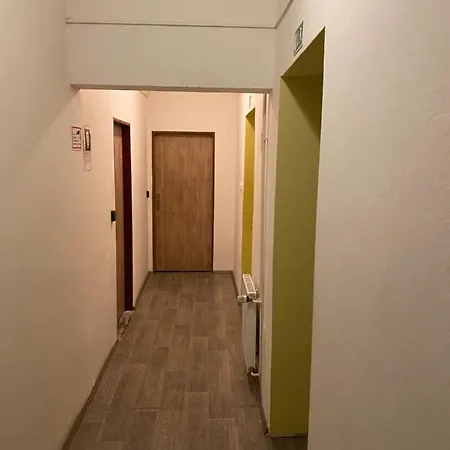 Easy Housing Albergue *