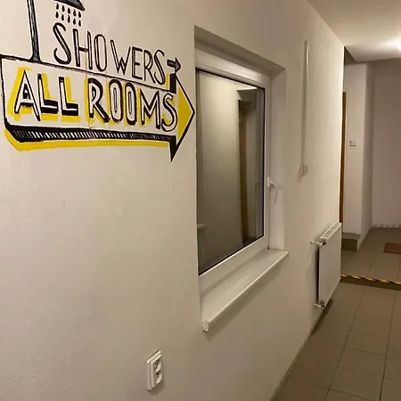 Easy Housing Hostel *