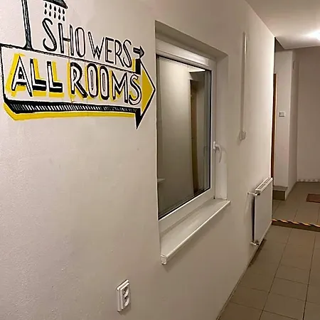 Easy Housing Hostel *