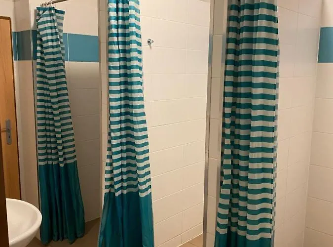 호스텔 이지 하우징