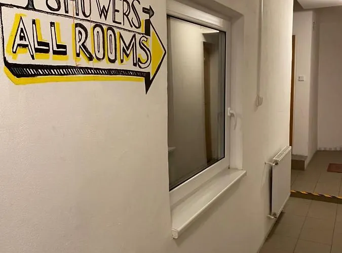 이지 하우징 호스텔 *