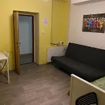 Hostel Easy Housing *