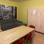 Hostel Easy Housing *