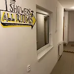 Easy Housing Hostel *